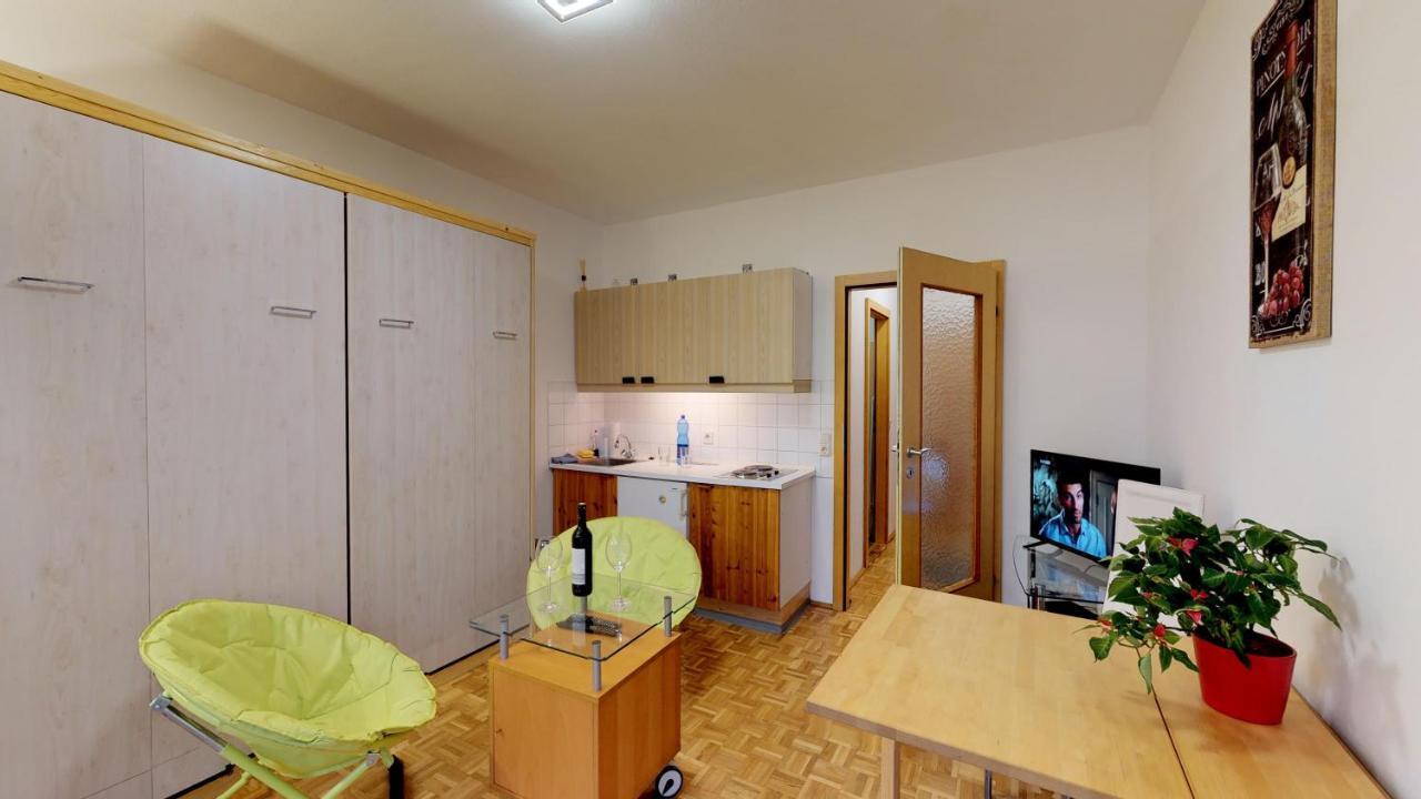 Vintage Garconiere Mit Balkon - 25 M2 Apartamento Gmunden Exterior foto